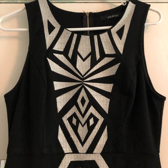 Black and white dress - Picture 3 of 4